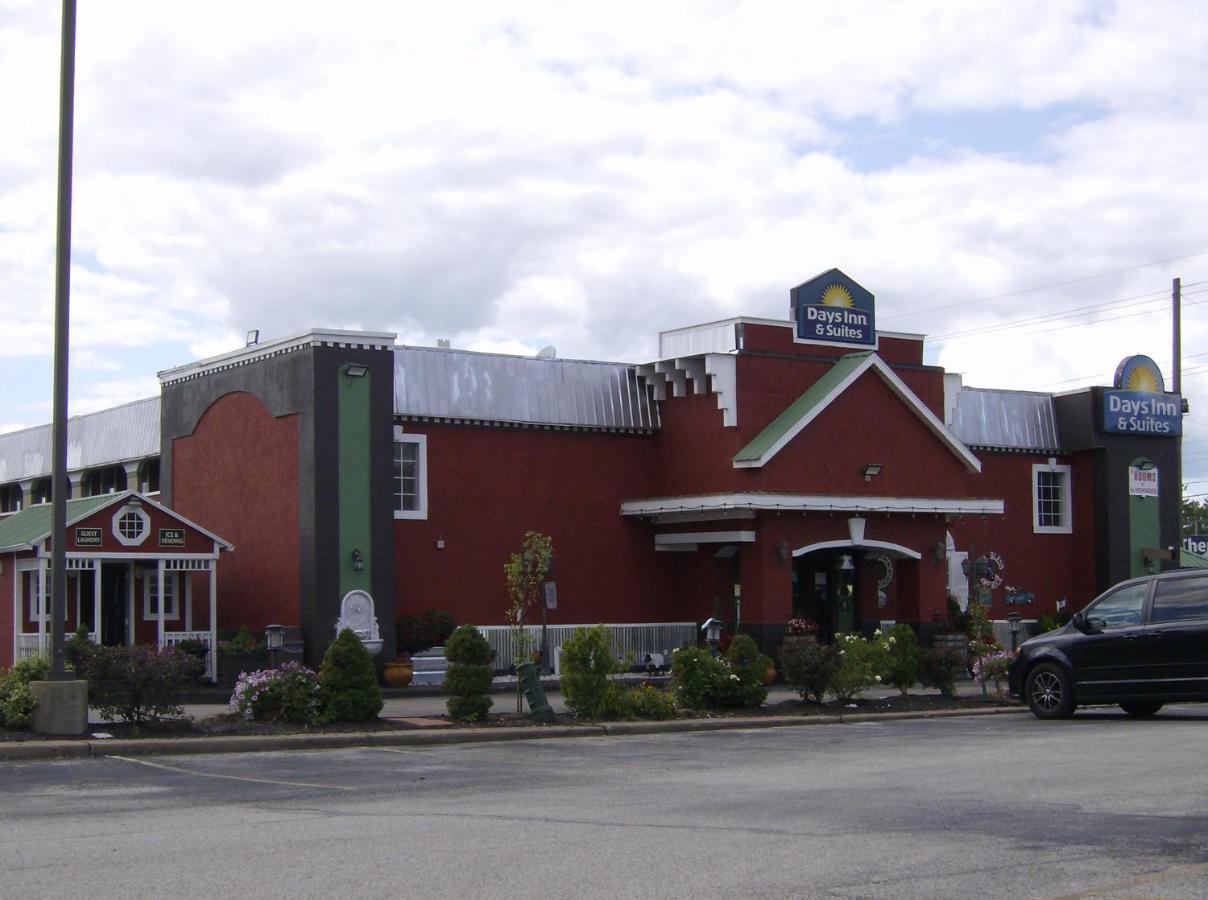 Days Inn & Suites By Wyndham Terre Haute Kültér fotó
